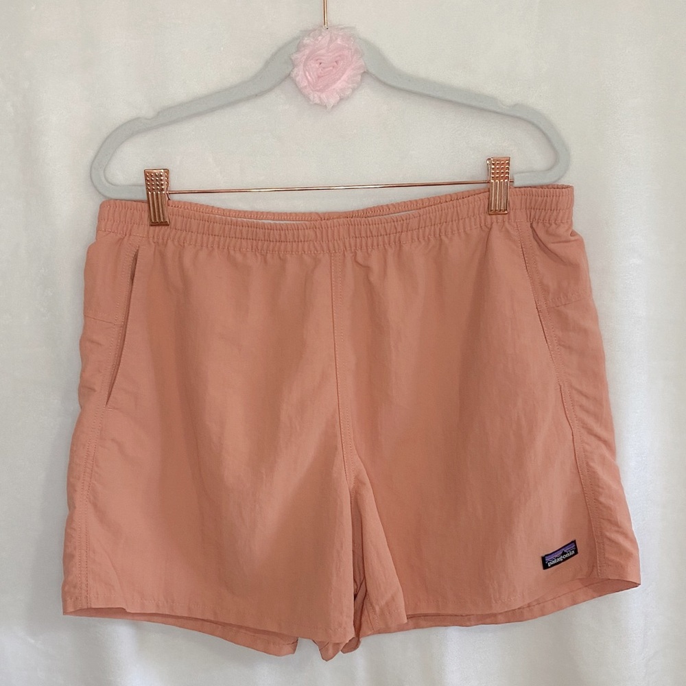 Patagonia Outdoor Water-Resistant Shorts, Women’s Baggies, Mellow Melon, L